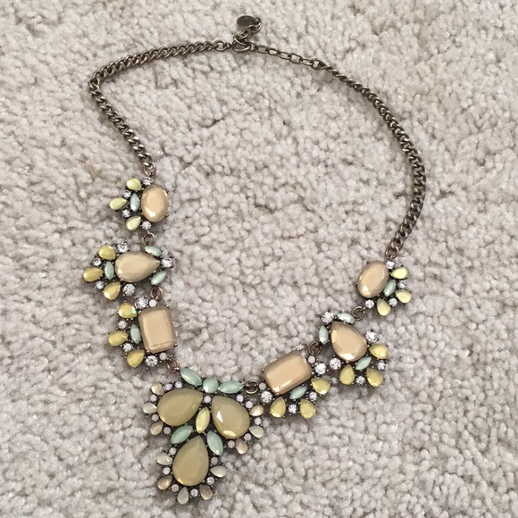 LOFT Jewelry - Loft statement necklace